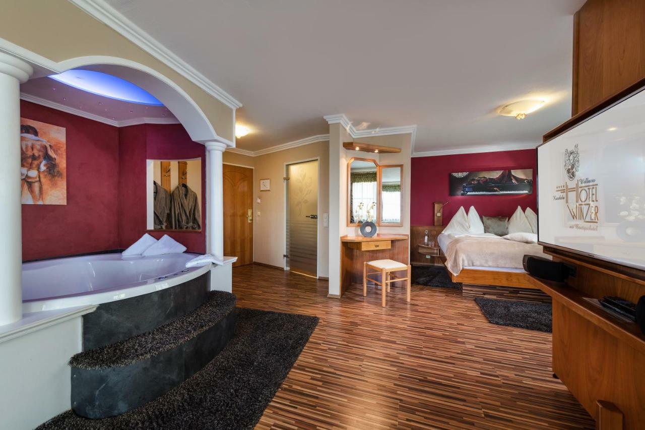 Hotel Winzer Wellness & Kuscheln Sankt Georgen im Attergau Ngoại thất bức ảnh