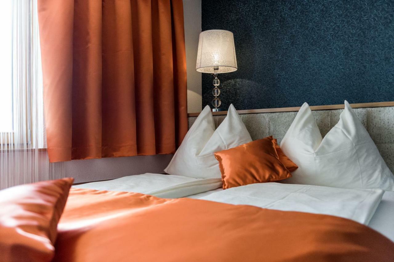 Hotel Winzer Wellness & Kuscheln Sankt Georgen im Attergau Ngoại thất bức ảnh