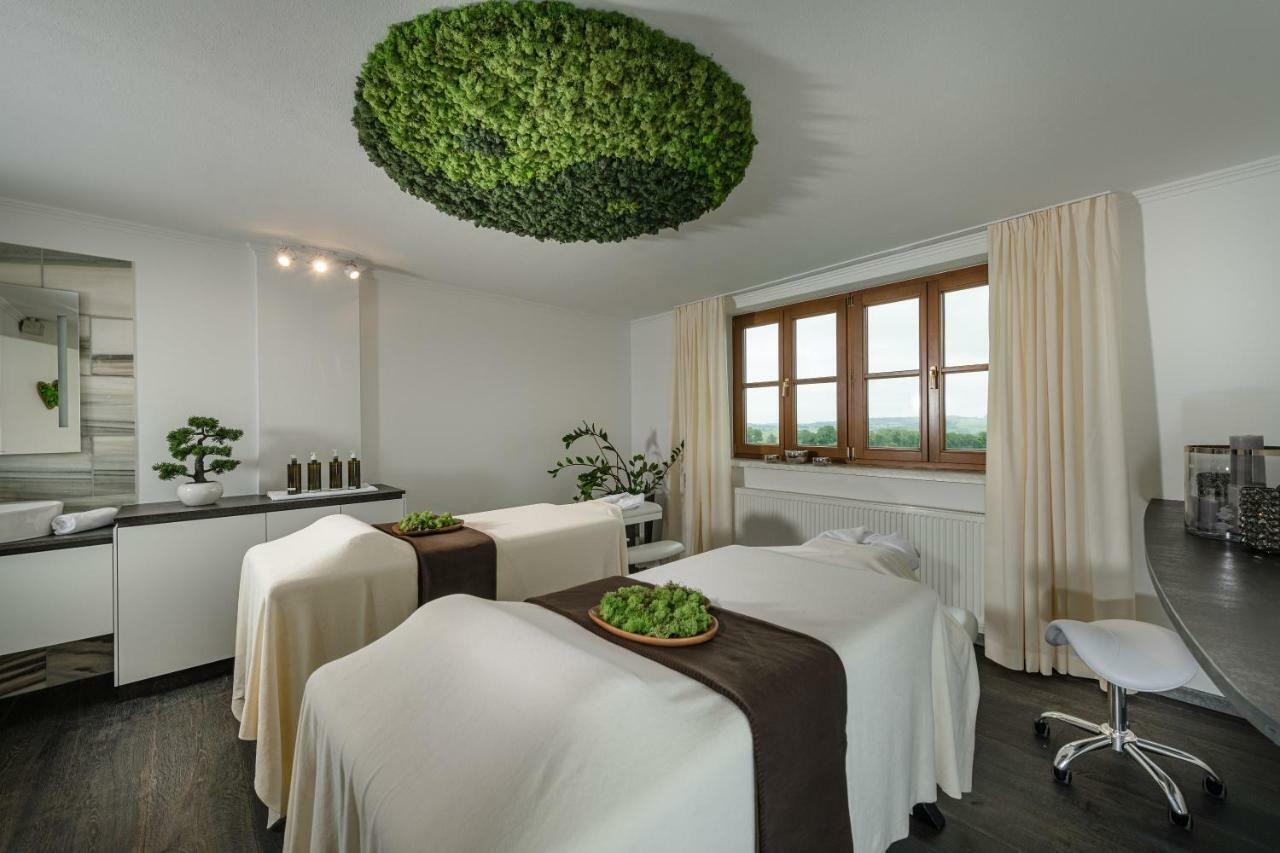 Hotel Winzer Wellness & Kuscheln Sankt Georgen im Attergau Ngoại thất bức ảnh