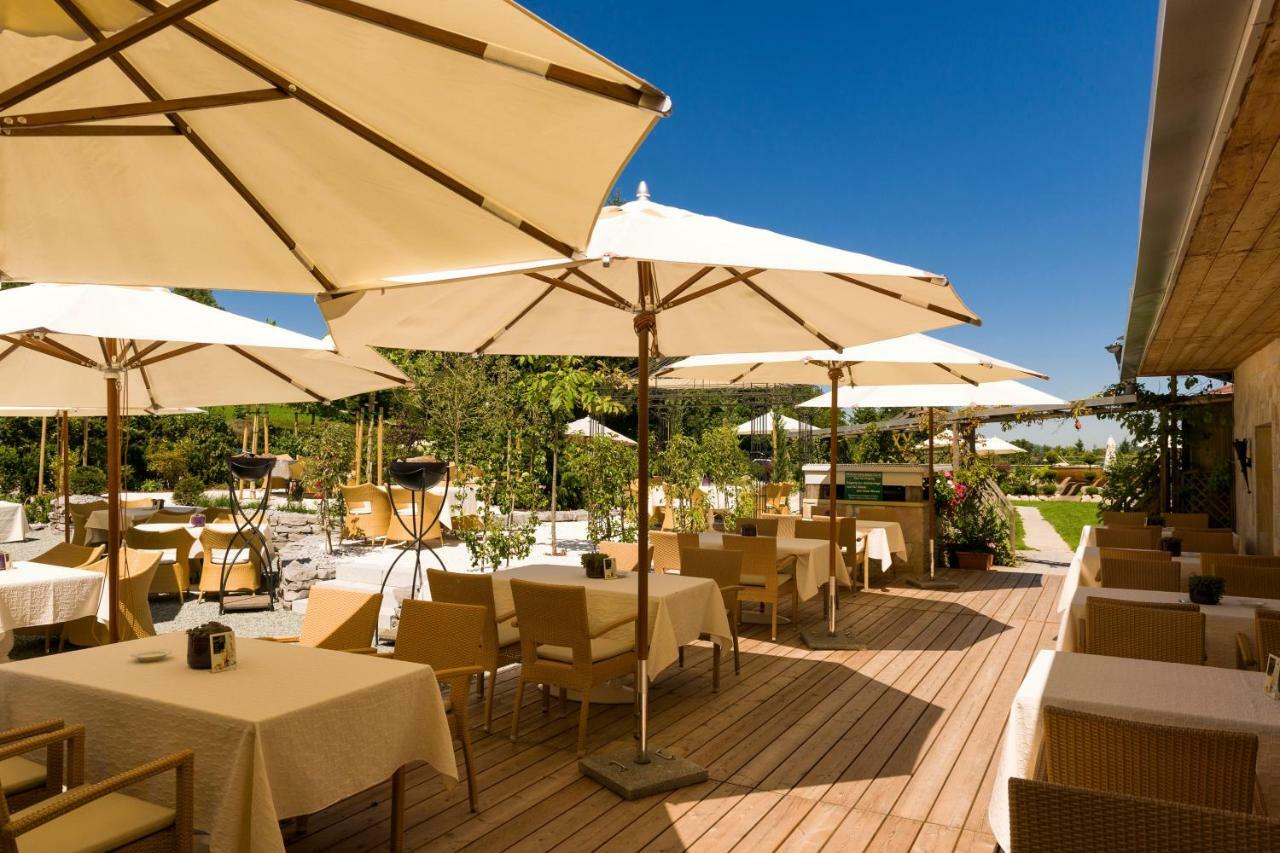 Hotel Winzer Wellness & Kuscheln Sankt Georgen im Attergau Ngoại thất bức ảnh